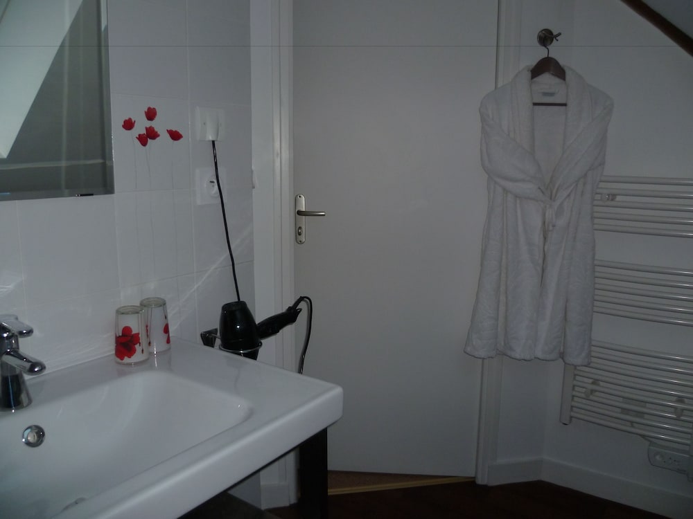 Family Double Room, 2 Bedrooms, Non Smoking, Garden View photo 2