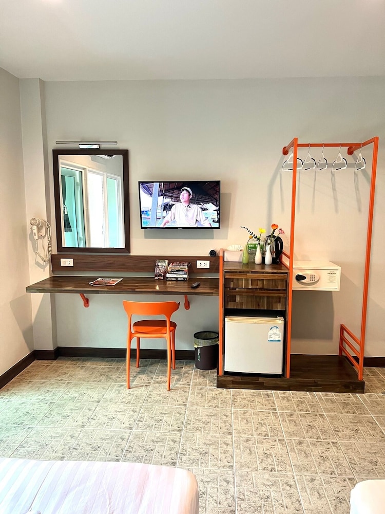 Twin Room - Photo 7
