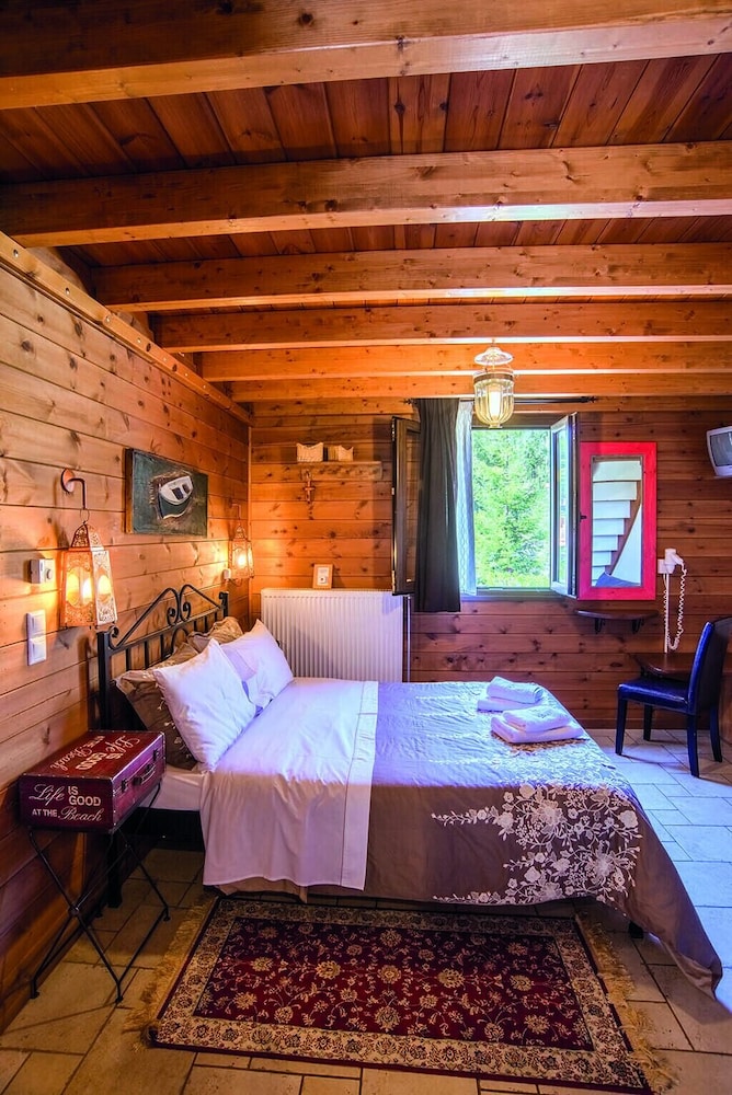Grand Duplex, 2 Bedrooms, 2 Bathrooms, Lake View photo 3