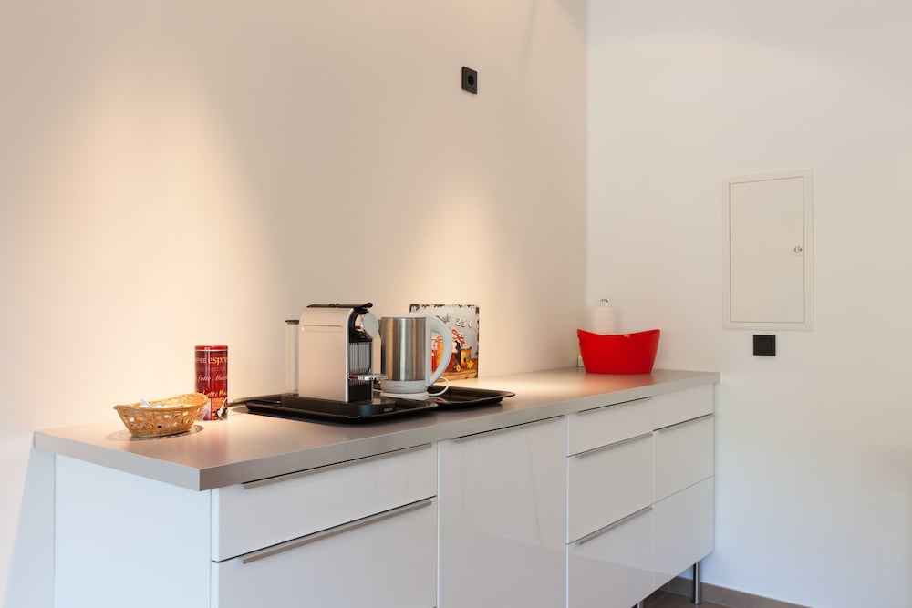 Suite, River View - Photo 20