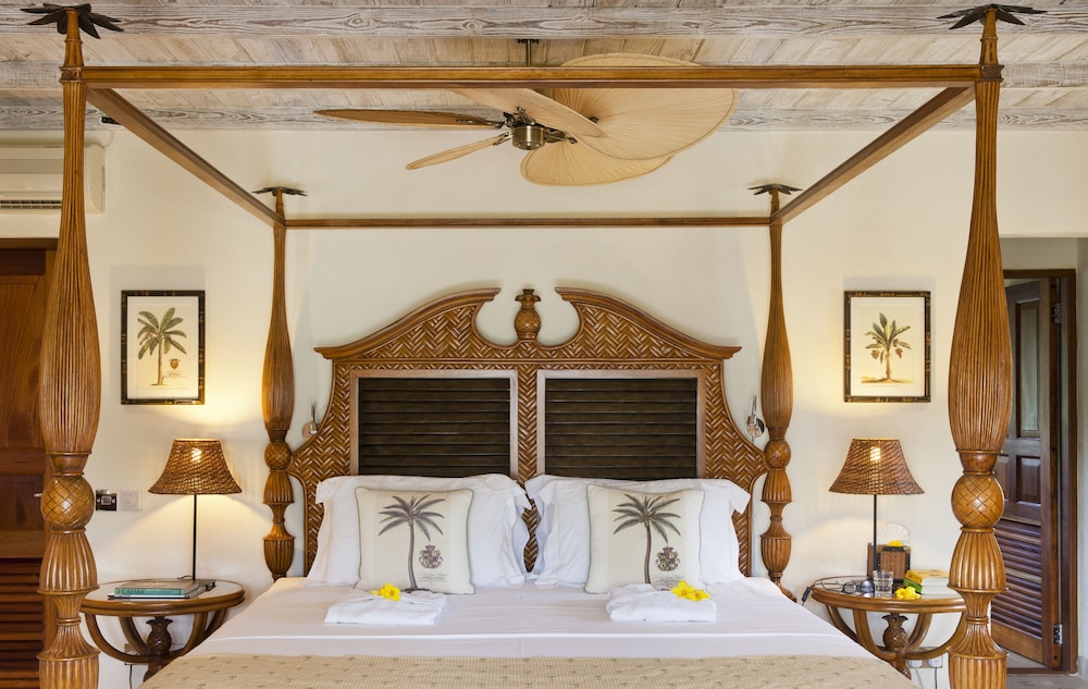 Deluxe Double or Twin Room, 1 King Bed, Beach View, Beachfront photo 2