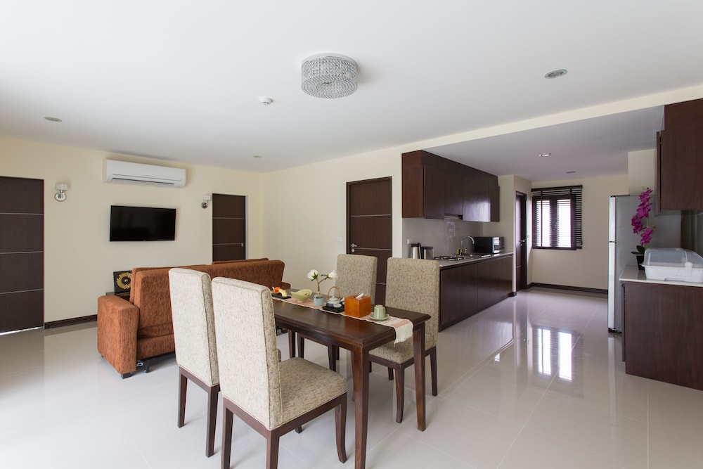 Deluxe Family Room photo 3
