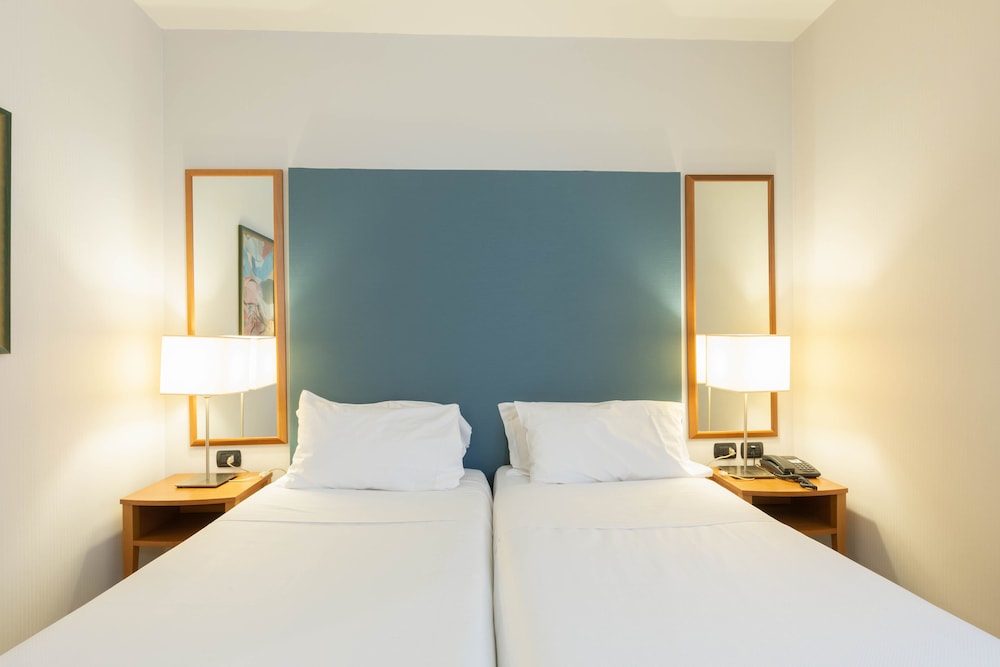 Classic Double or Twin Room - Photo 3