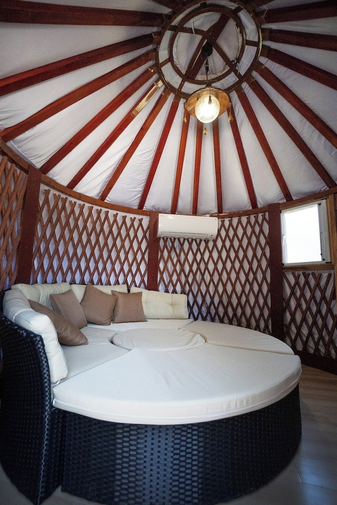 Business Tent photo 1