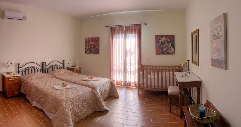 Villa, 3 Bedrooms, Pool Access