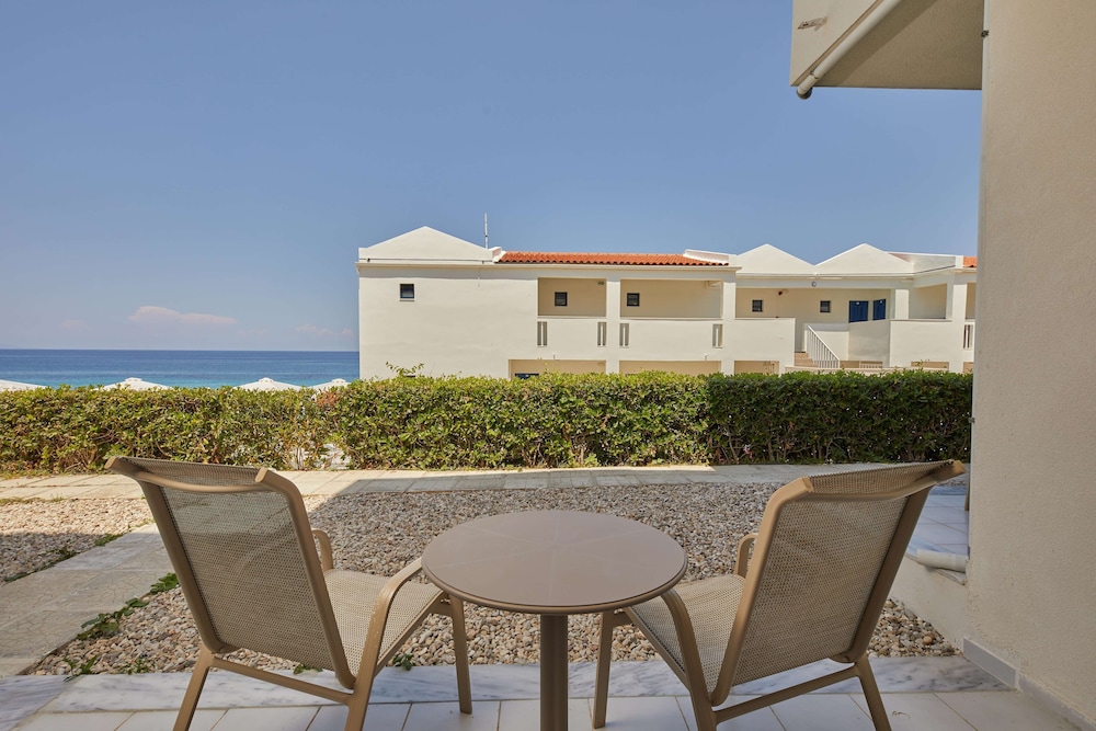 Double Room, Balcony, Partial Sea View - Photo 6