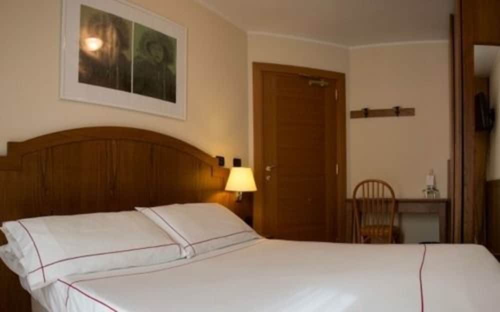 Single Room photo 2