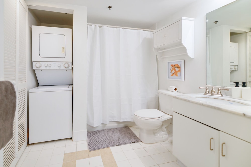 Exclusive Condo photo 2