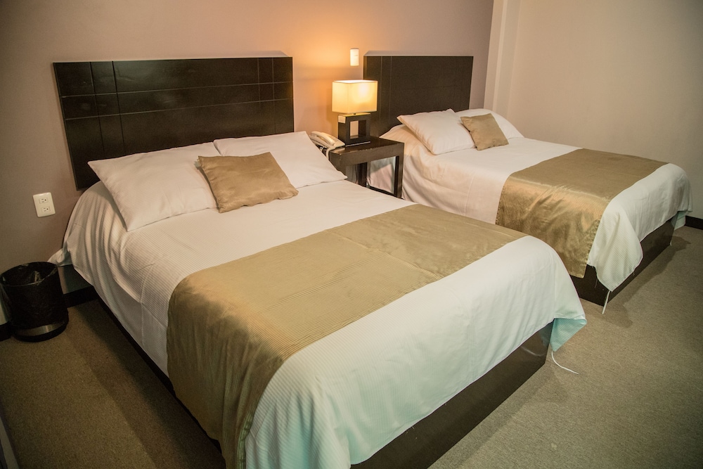 Family Double Room, 2 Double Beds photo 3