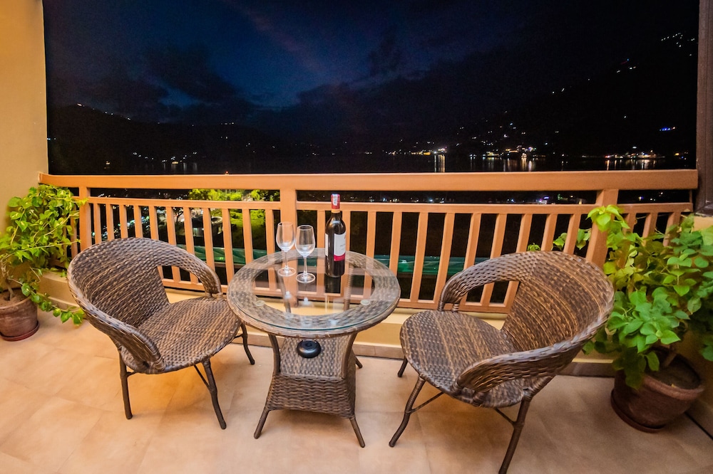 Standard Suite, Lake View - Photo 36