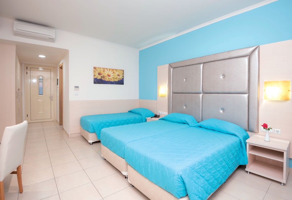 Superior Double or Twin Room, Sea View photo 2