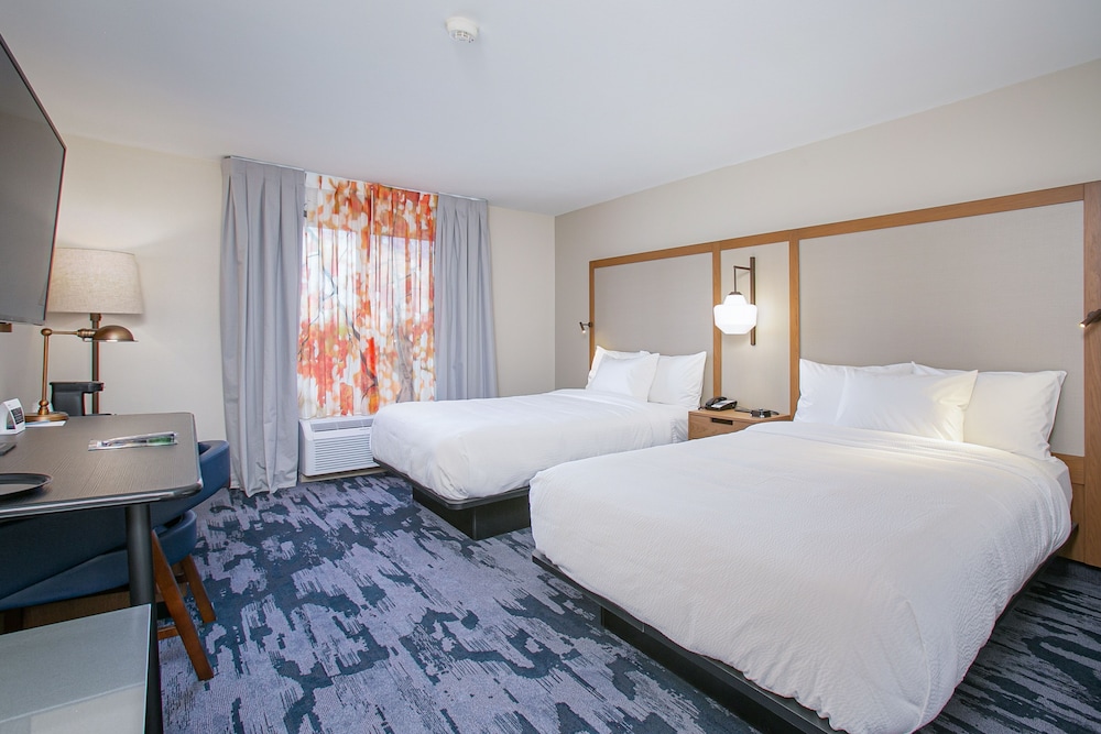 Room, 2 Queen Beds - Photo 5