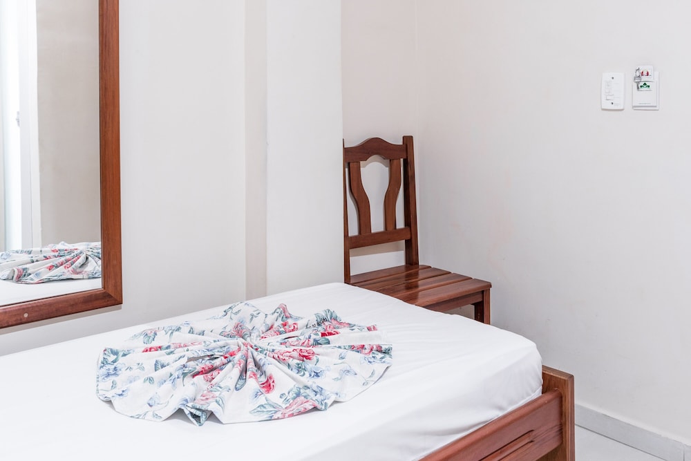 Standard Twin Room - Photo 5