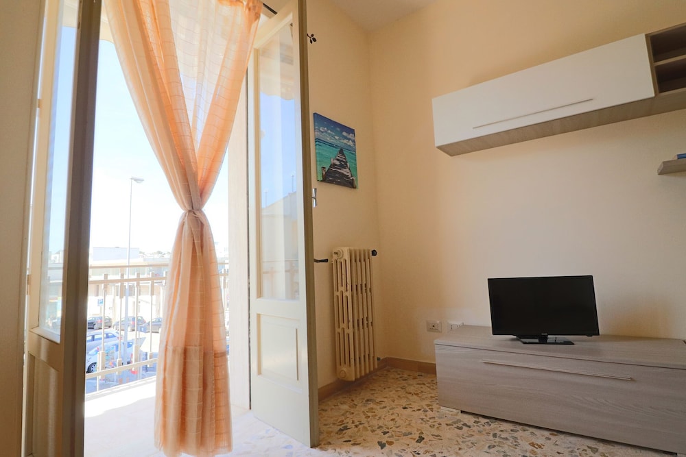 Apartment, 2 Bedrooms, Balcony, City View