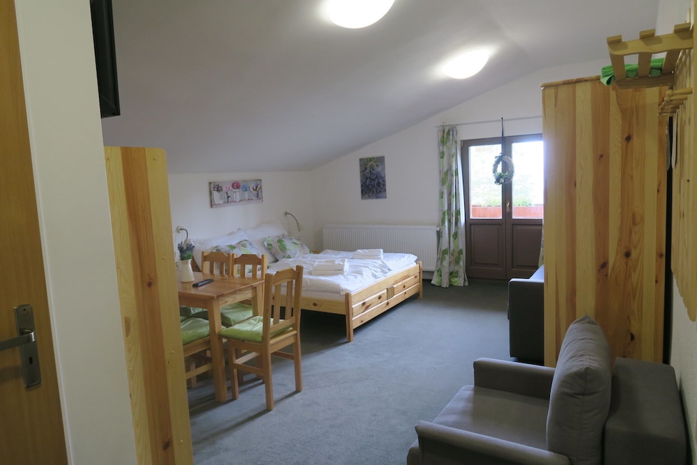 Deluxe Room, Balcony, Hill View photo 3