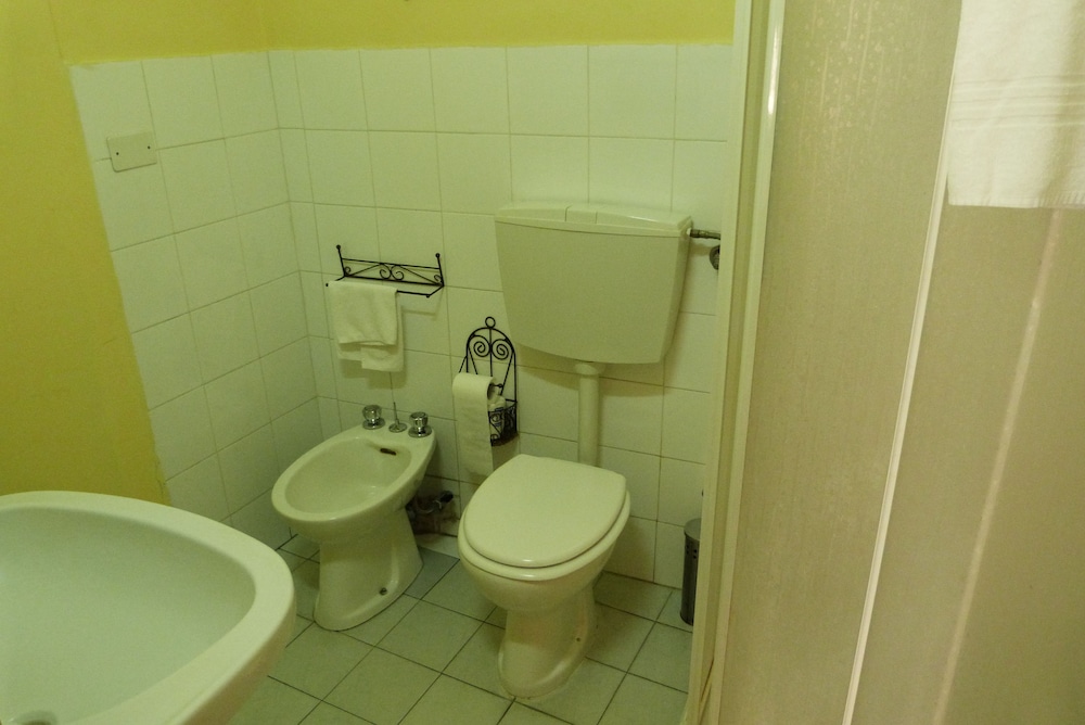 Family Room - Photo 7