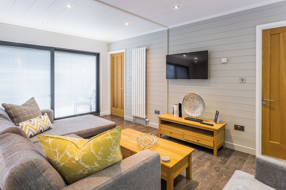 CEDAR COTTAGE
