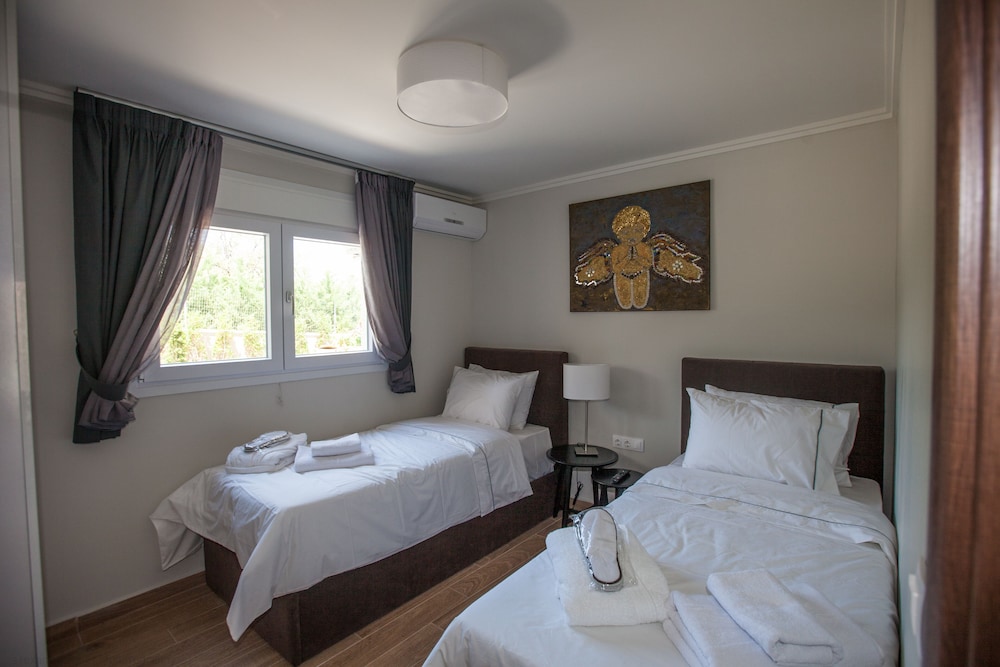 Exclusive Villa, 4 Bedrooms, Private Pool, Sea View
