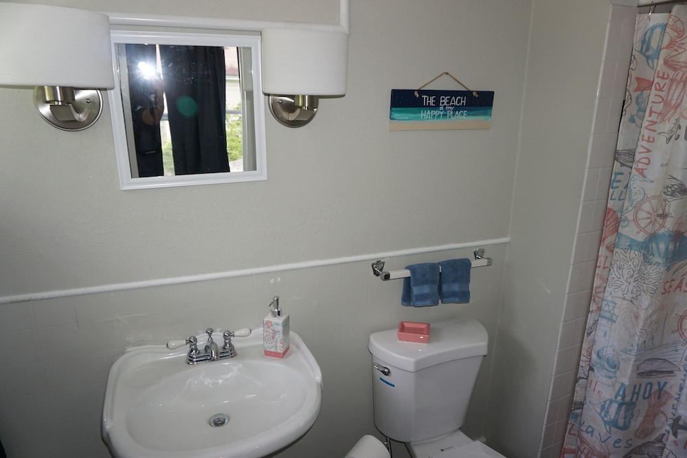 Family Suite, Multiple Beds, Non Smoking, Courtyard Area photo 2