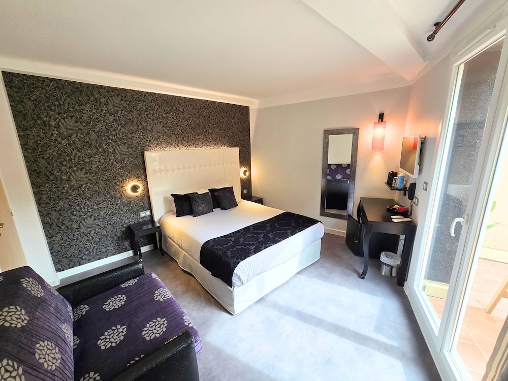 Superior Room, Bathtub, Terrace