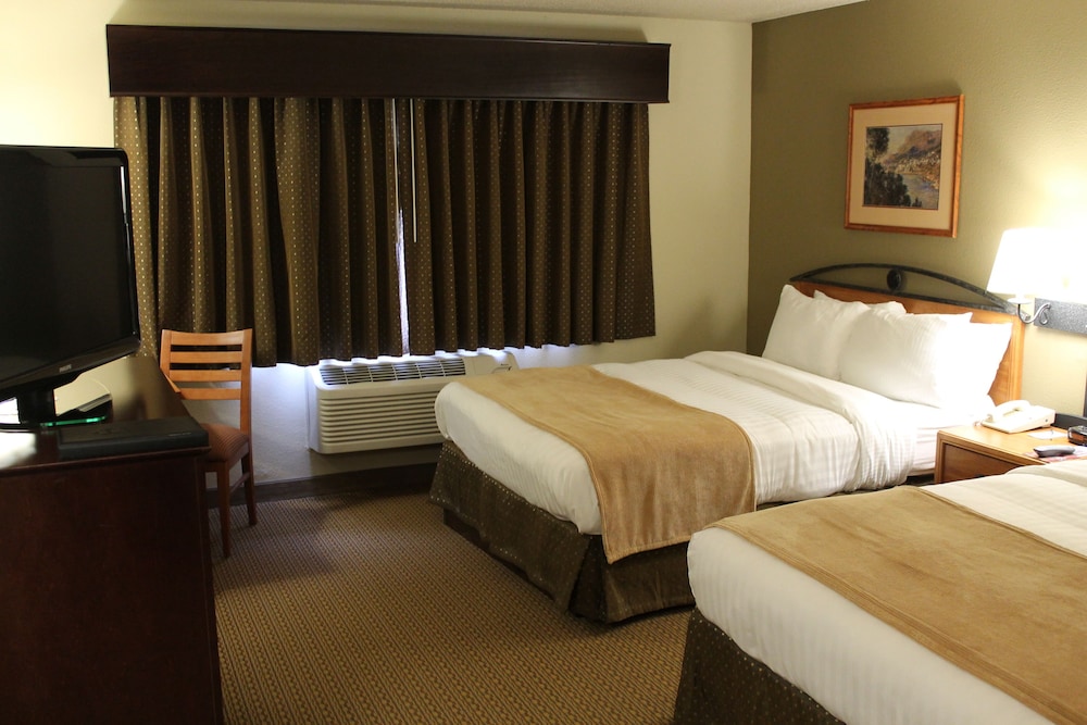 Room, 2 Queen Beds - Photo 3