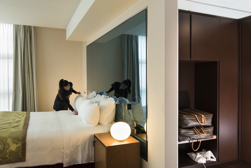 Suite, 1 King Bed, Connecting Rooms - Photo 9