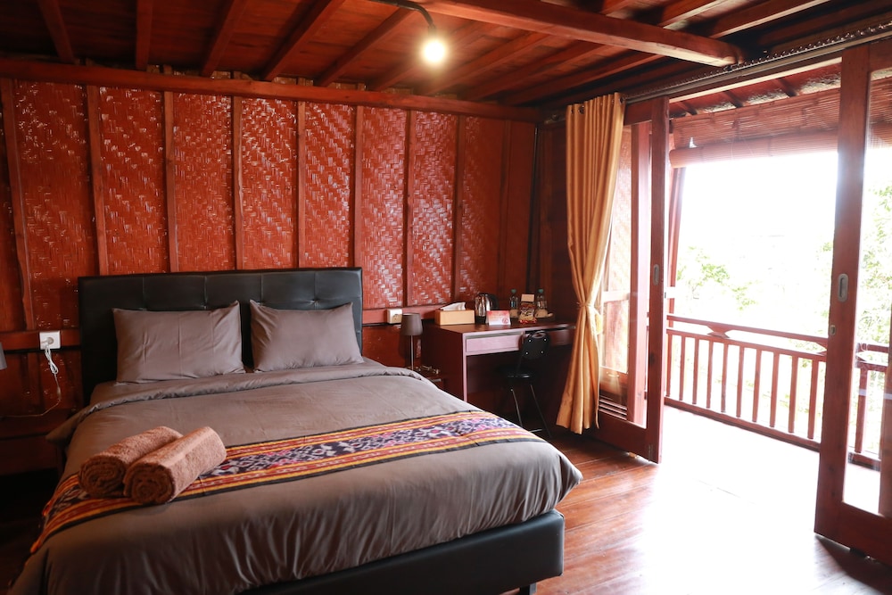 Lodge 2 Bedrooms (Marriage Certificate Required for Couples) photo 1