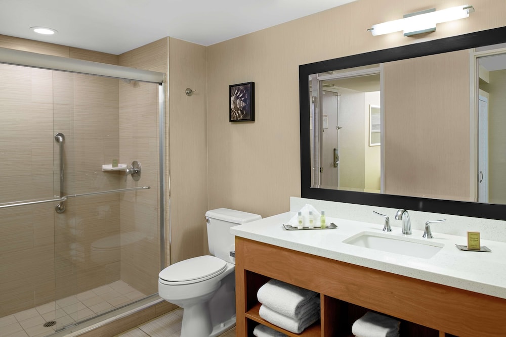 Room - Photo 10