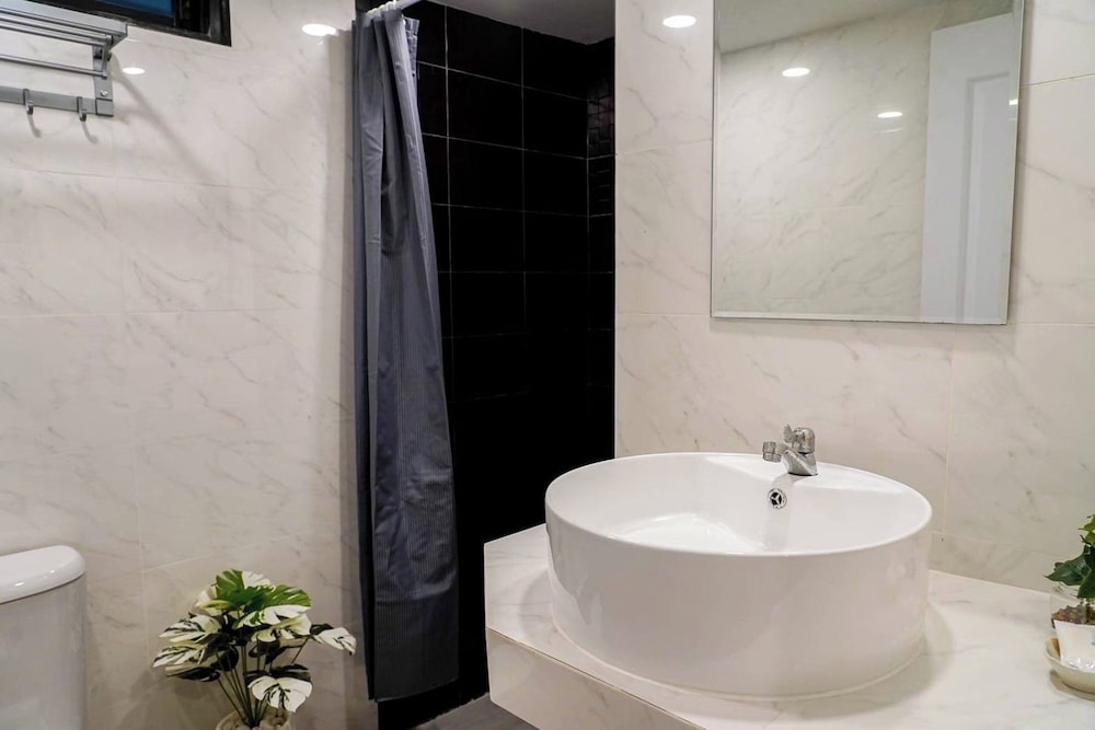 Twin Room, Shared Bathroom photo 3