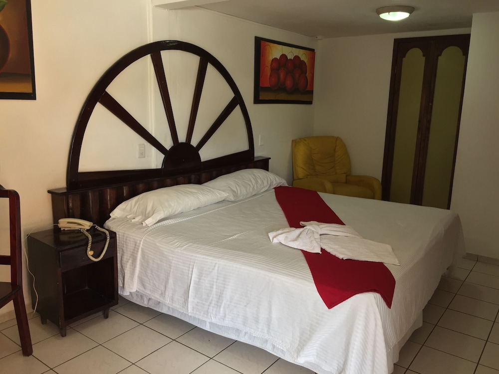 Double Room, 1 King Bed photo 2