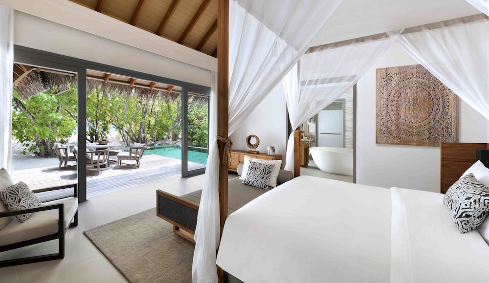 One Bedroom Deluxe Beach Pool Residence