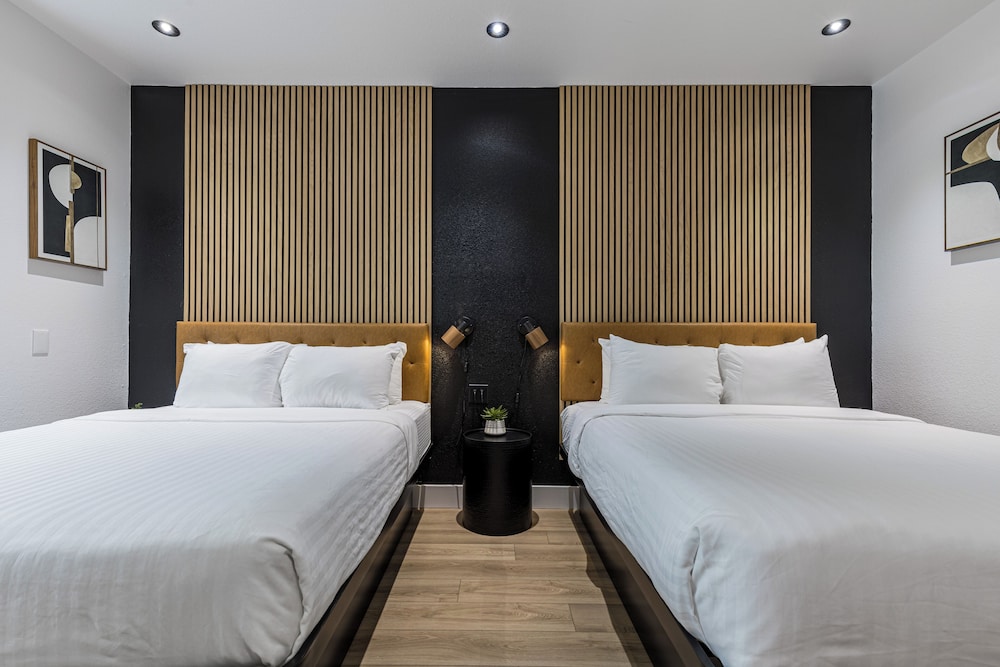 Deluxe Double Room - Photo 1