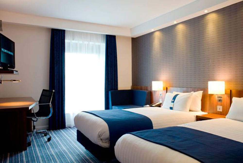 Standard Room, 2 Twin Beds photo 2