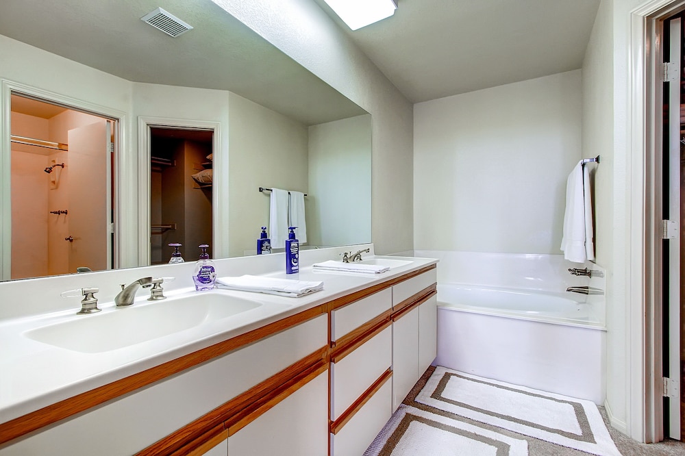 House (2 Bedrooms) photo 2