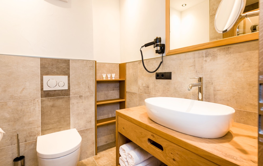 Exclusive Suite, 2 Bedrooms, Mountain View photo 2