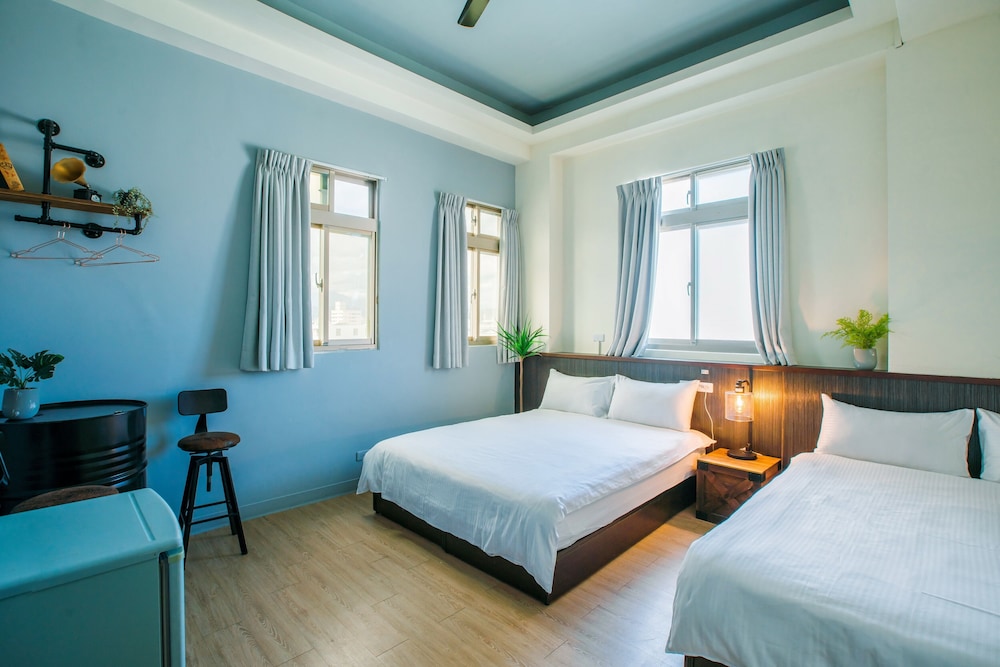 Deluxe Quadruple Room - Photo 3