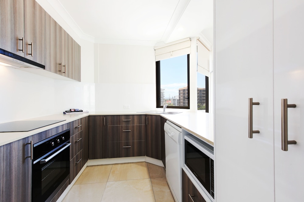 Two Bedroom Apartment thumbnail 5