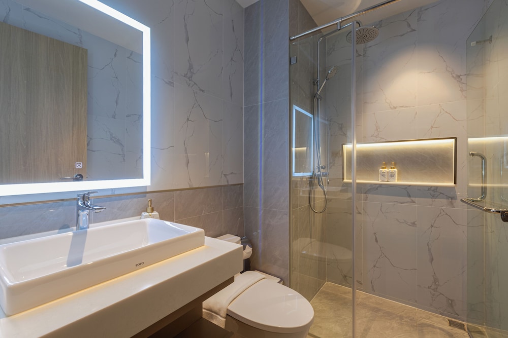 Premium Suite, 2 Bedrooms, Balcony, Sea View photo 3