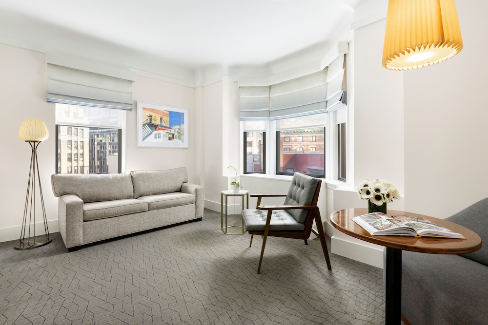 Suite, Multiple Beds (Jimmy)