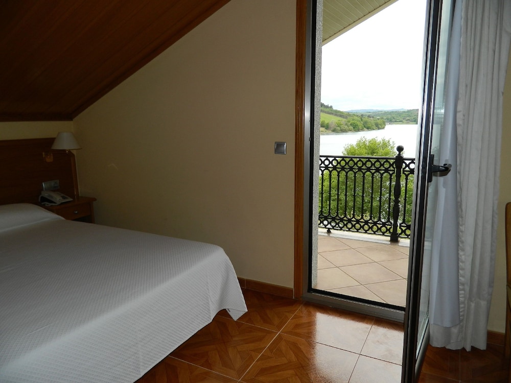 Standard Twin Room photo 3