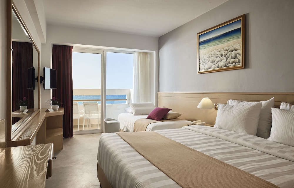Quarto Triplo, Vista para o Mar