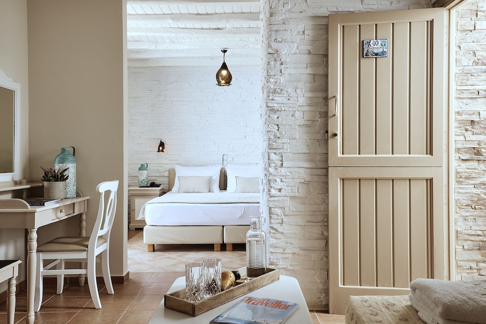 Standard Double or Twin Room photo 3