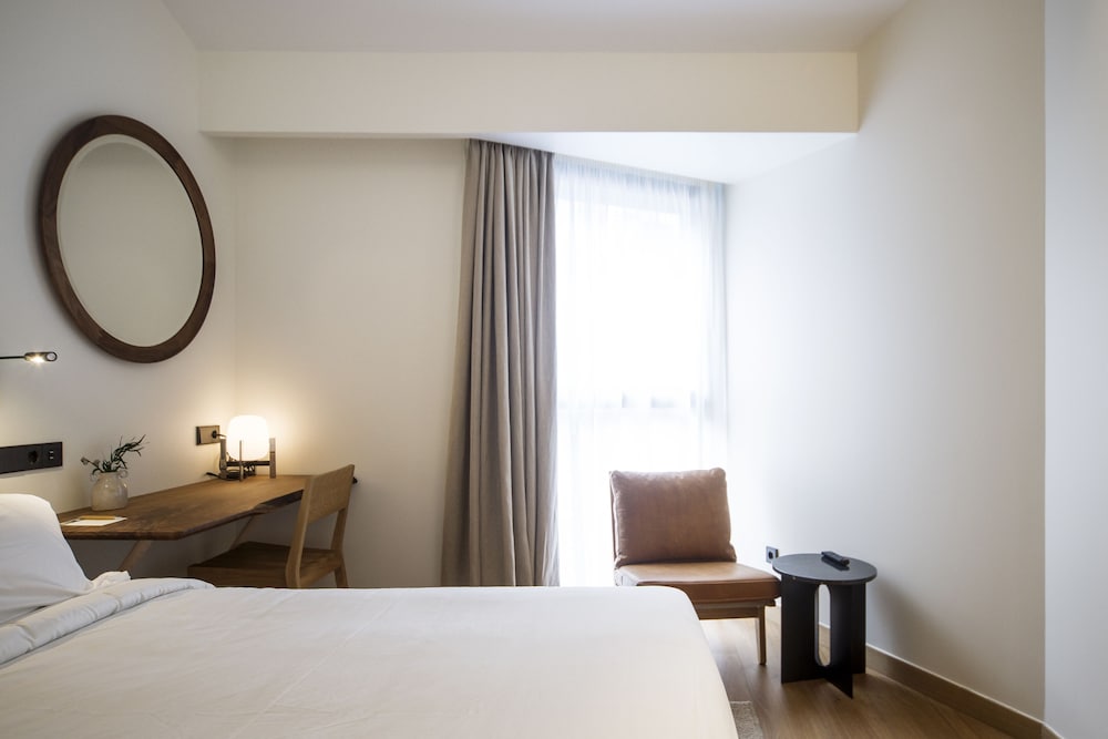 Comfort Room - Photo 2