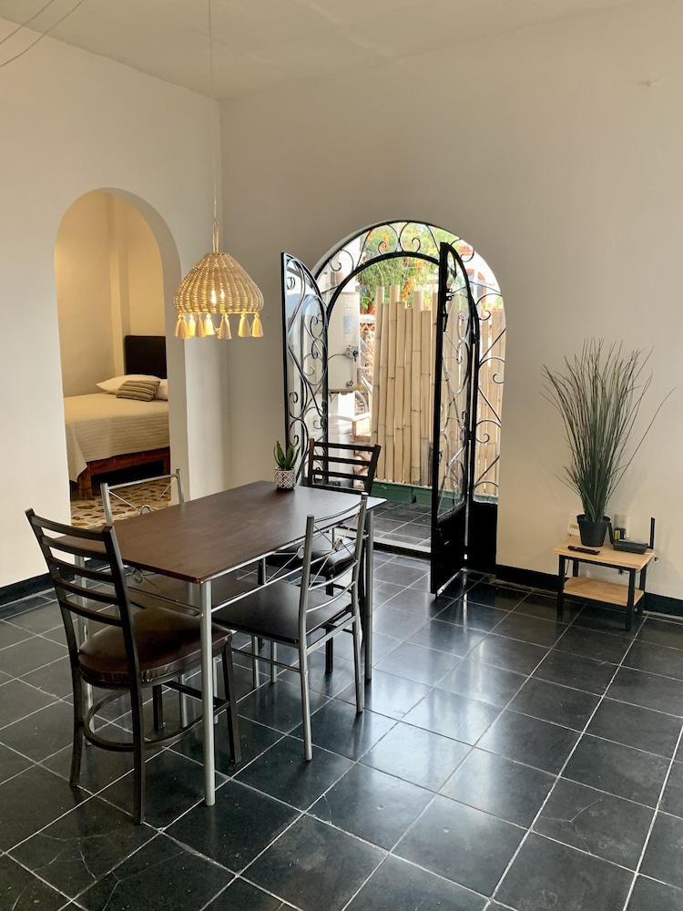 Family Apartment, 3 Bedrooms, City View photo 3
