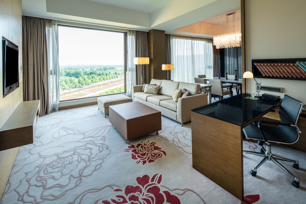 Suite, 1 Bedroom (High Floor) photo 2