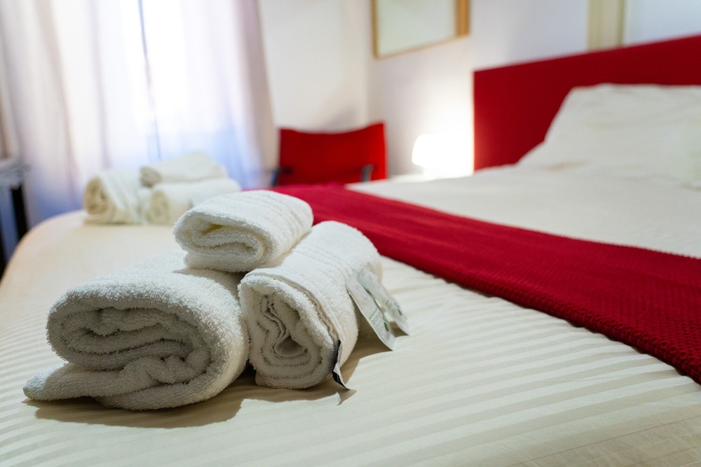 Double Room - Photo 13