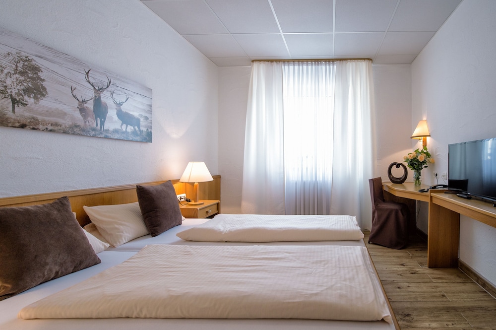 Double Room - Photo 5