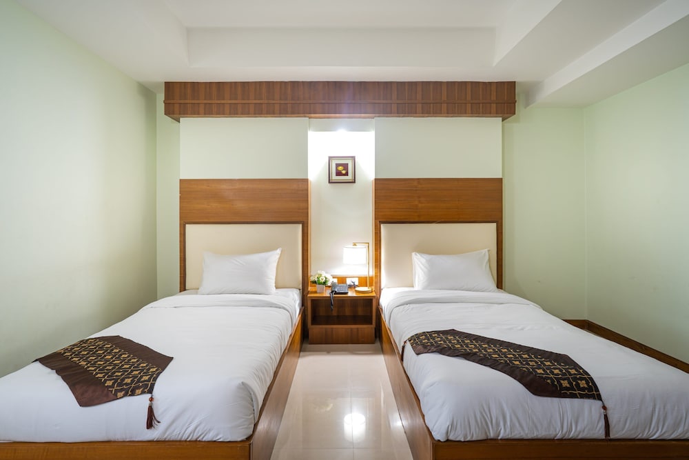 Standard Twin Room - Photo 2