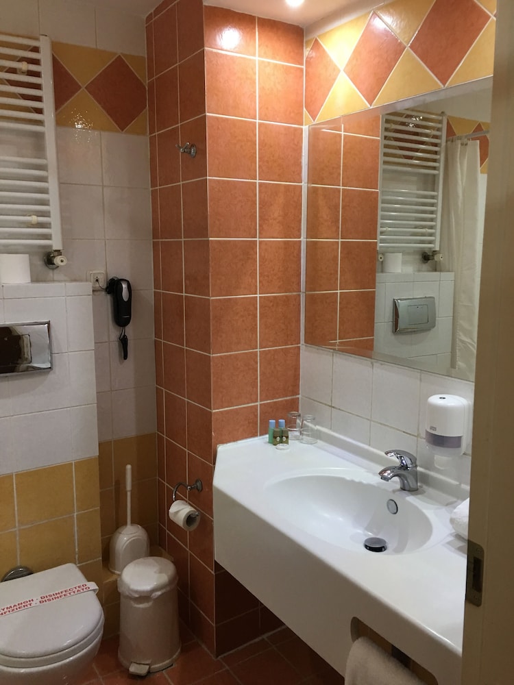 Suite - Photo 7