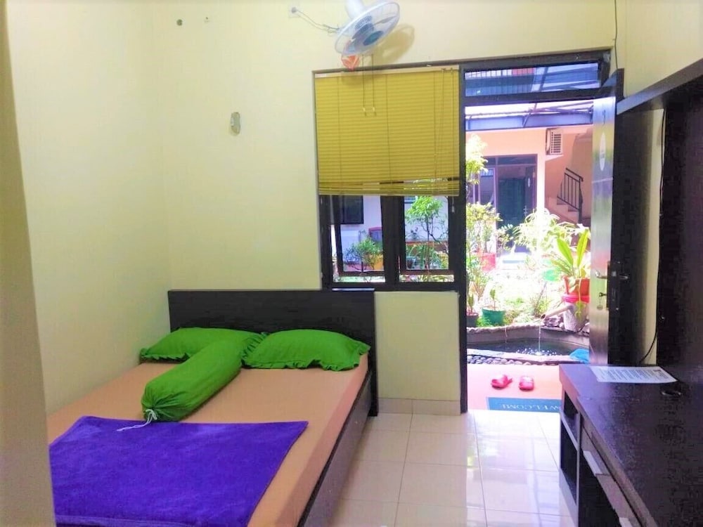Economy Double Room photo 1